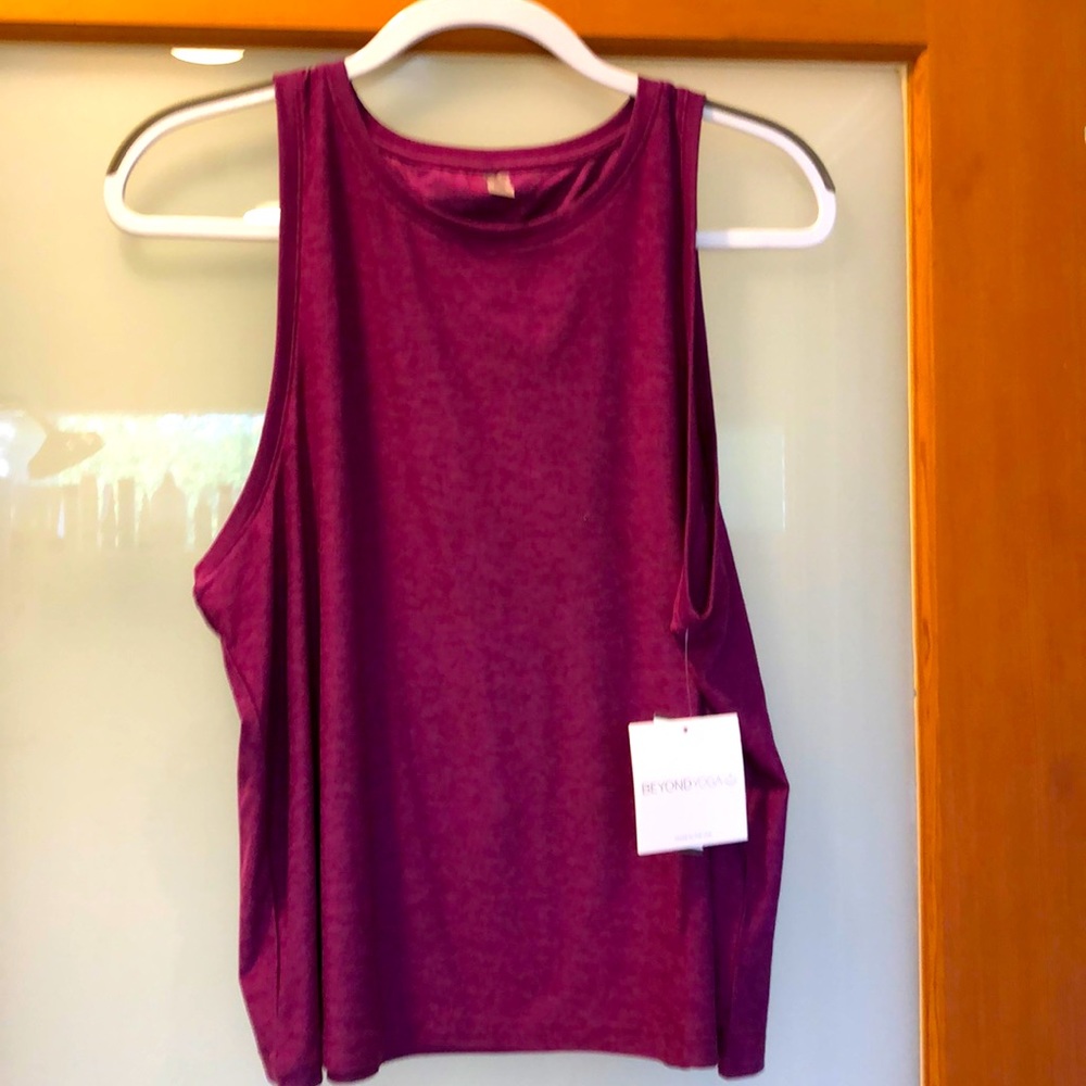 Beyond Yoga tank.